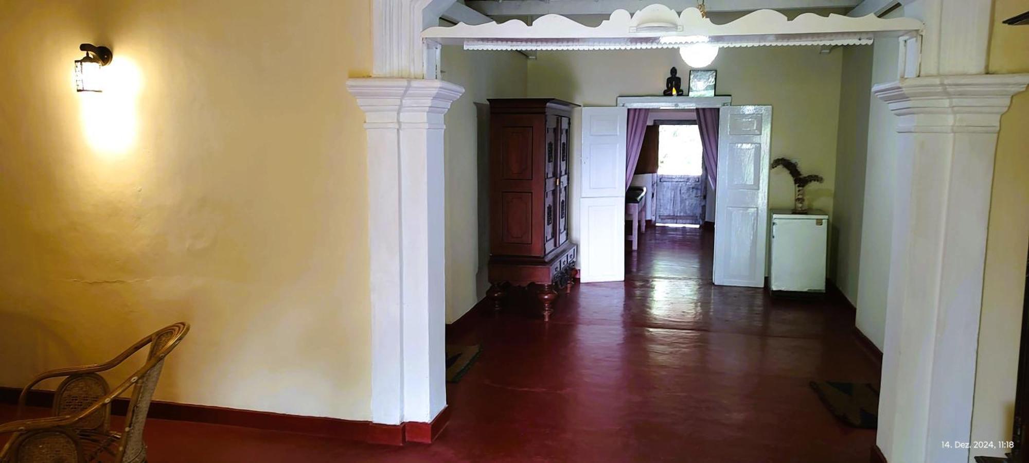 Top Of The Hill Guesthouse ウェリガマ エクステリア 写真