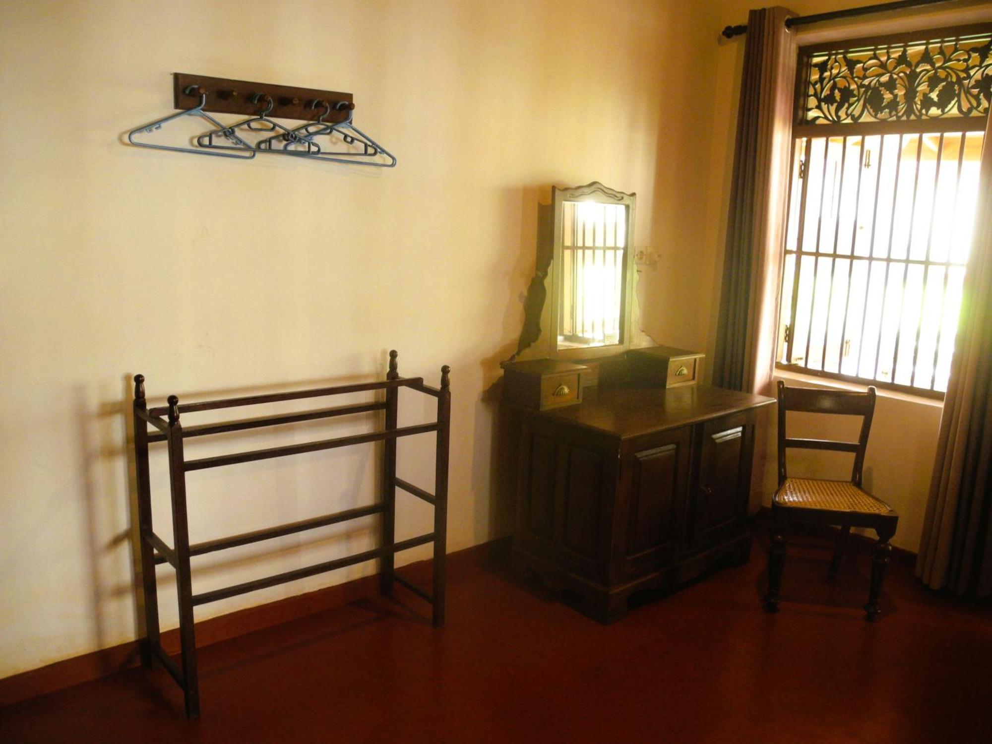 Top Of The Hill Guesthouse ウェリガマ エクステリア 写真